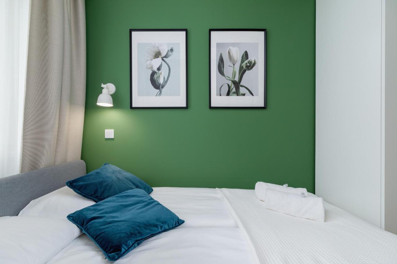 Modern Apartment On Lobzowska Street By Noclegi Renters Krakau Buitenkant foto