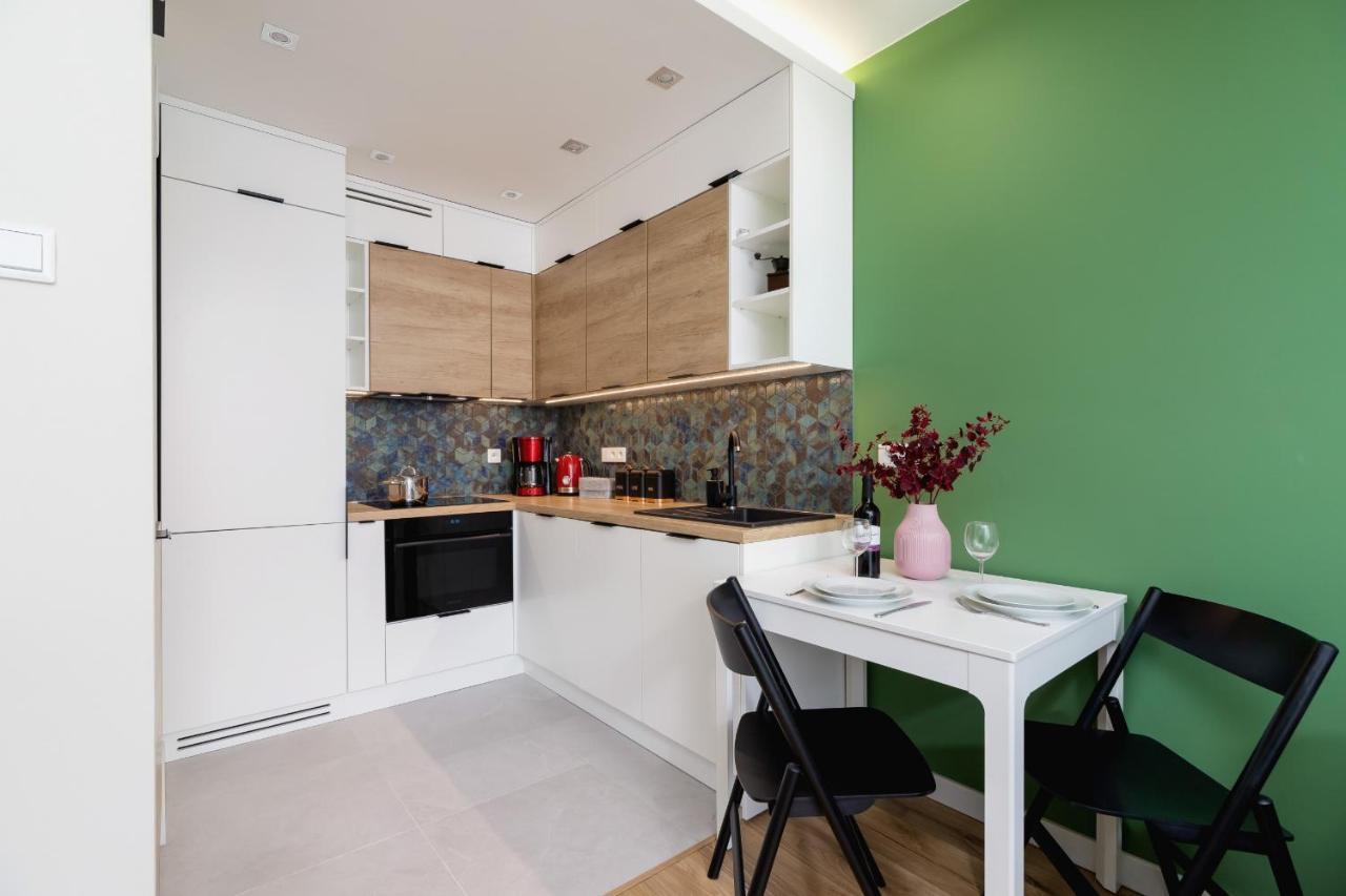 Modern Apartment On Lobzowska Street By Noclegi Renters Krakau Buitenkant foto