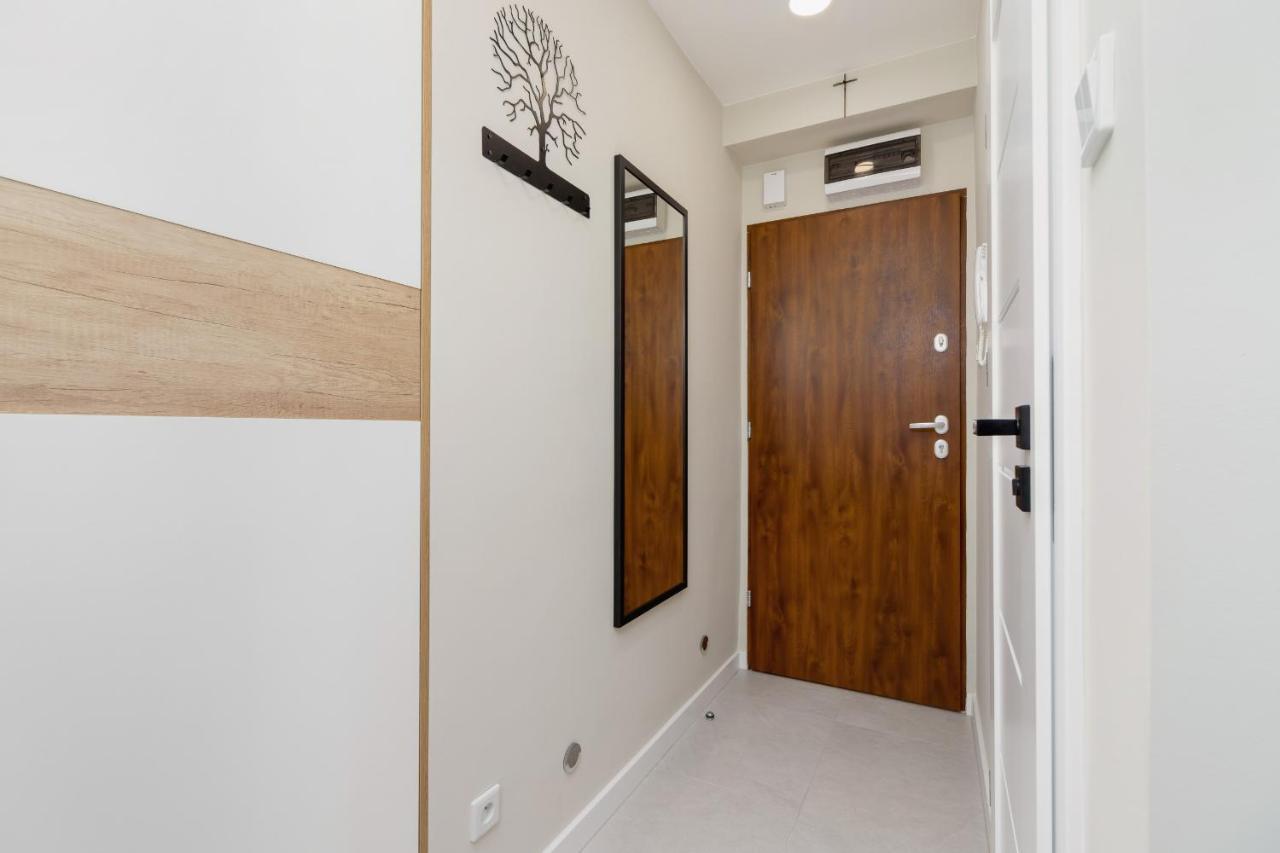 Modern Apartment On Lobzowska Street By Noclegi Renters Krakau Buitenkant foto